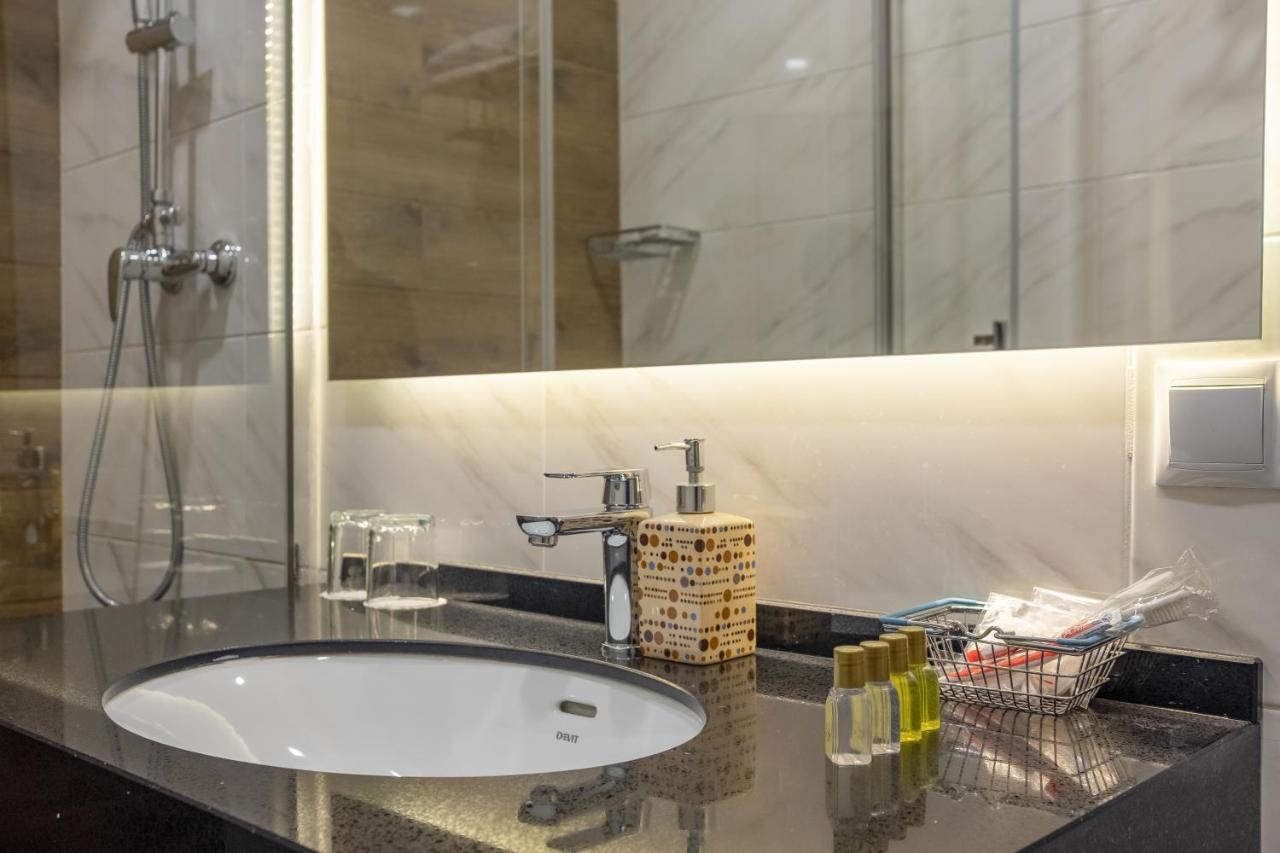 Boomerang Boutique Hotel Odessa Extérieur photo
