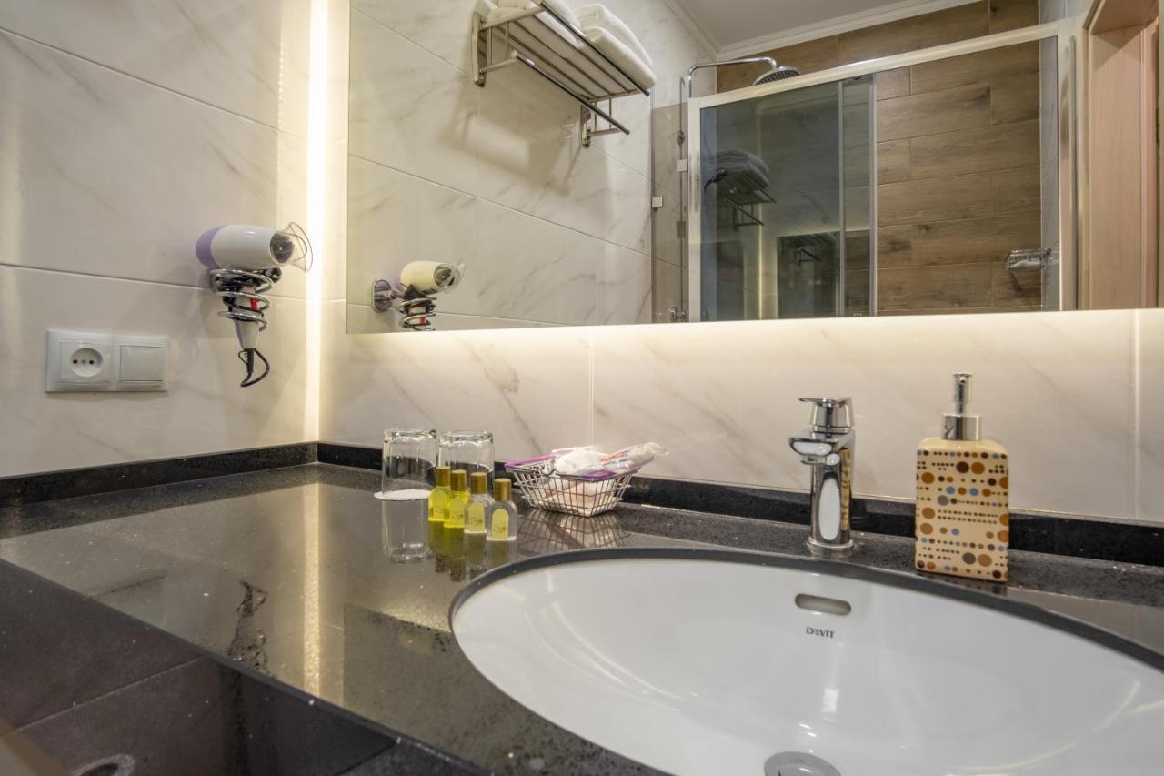 Boomerang Boutique Hotel Odessa Extérieur photo