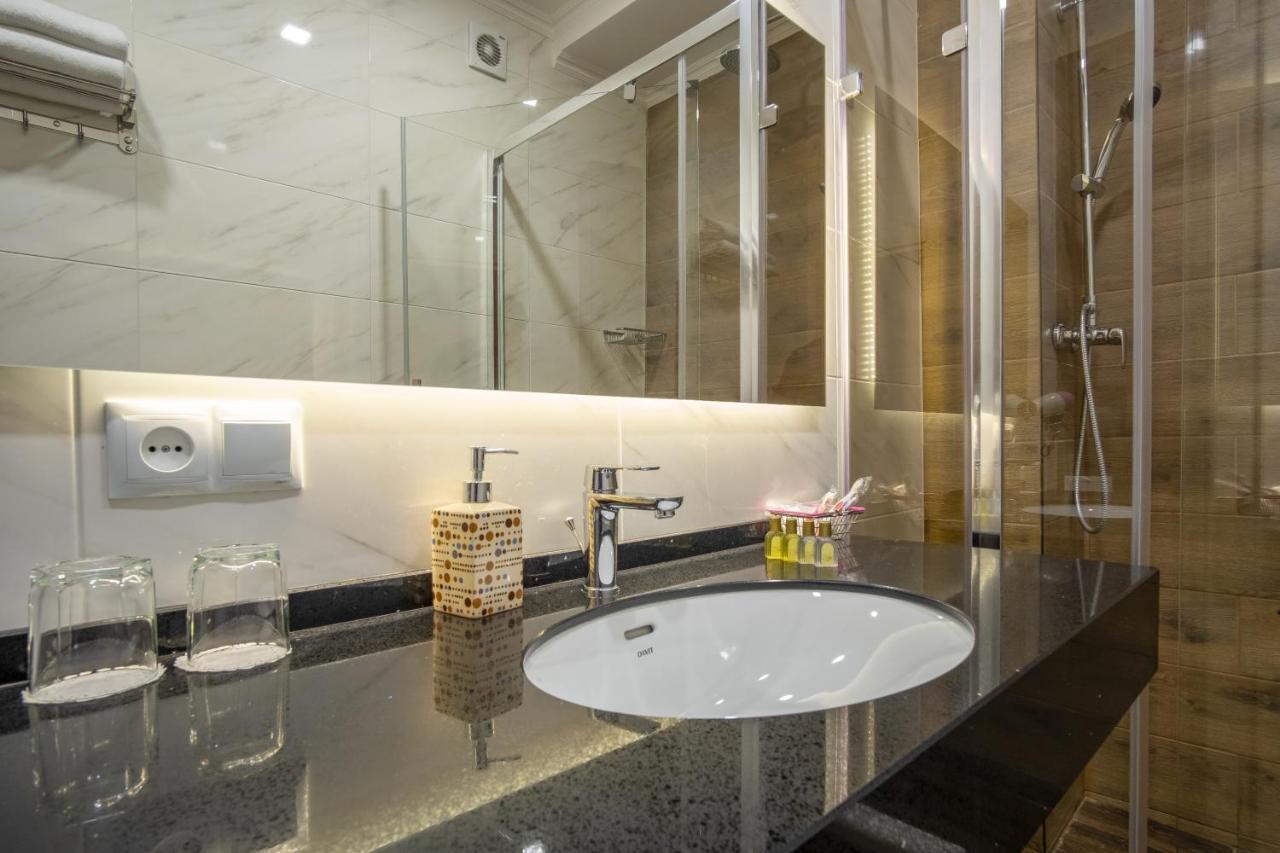 Boomerang Boutique Hotel Odessa Extérieur photo
